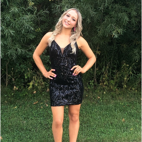 Meet your Posher, Hayley - Picture 1 of 1